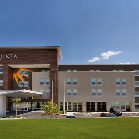 La Quinta Inn & Suites By Wyndham San Antonio Seaworld Lafb Bagian luar foto