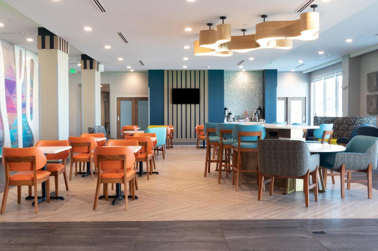 La Quinta Inn & Suites By Wyndham San Antonio Seaworld Lafb Bagian luar foto