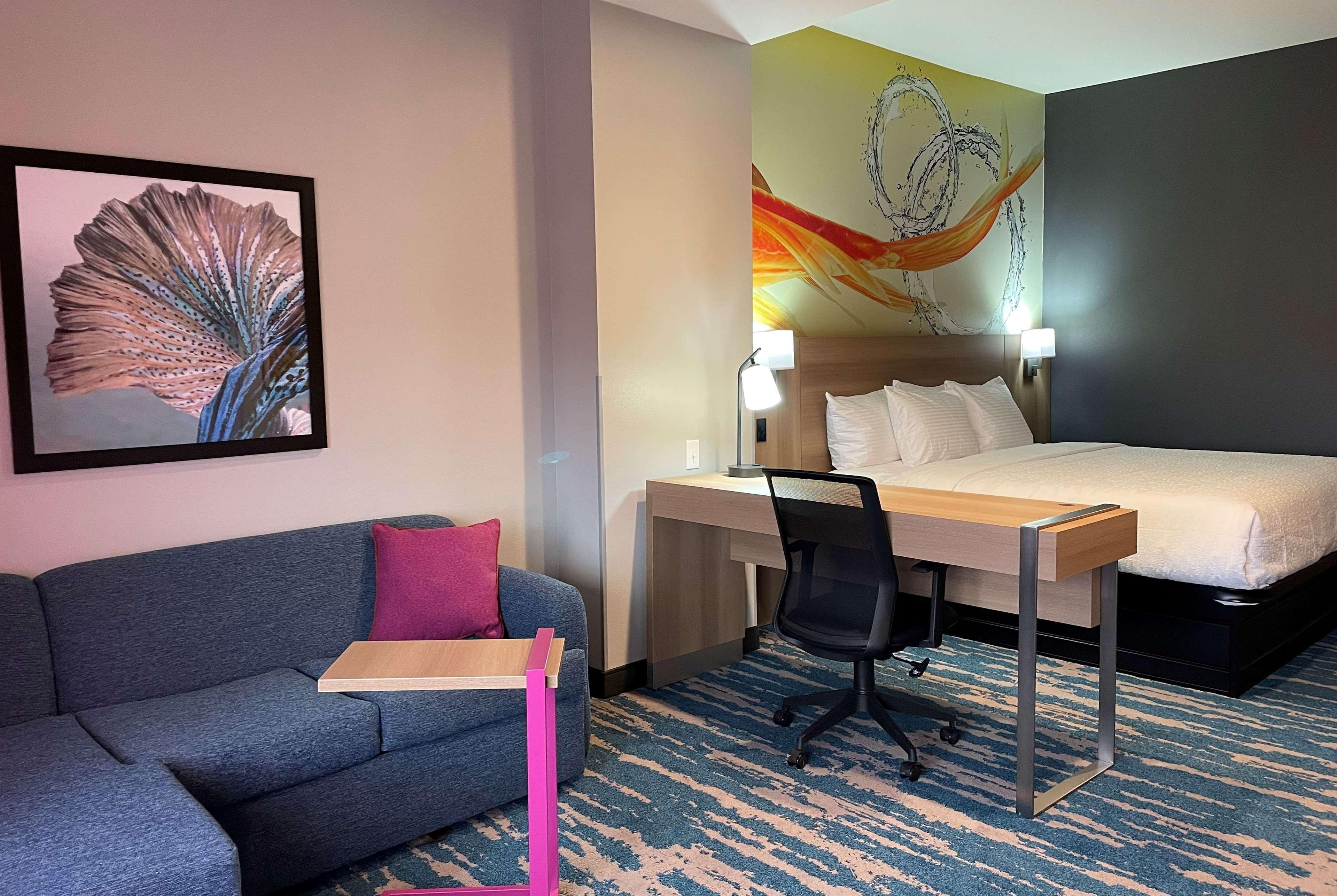 La Quinta Inn & Suites By Wyndham San Antonio Seaworld Lafb Bagian luar foto