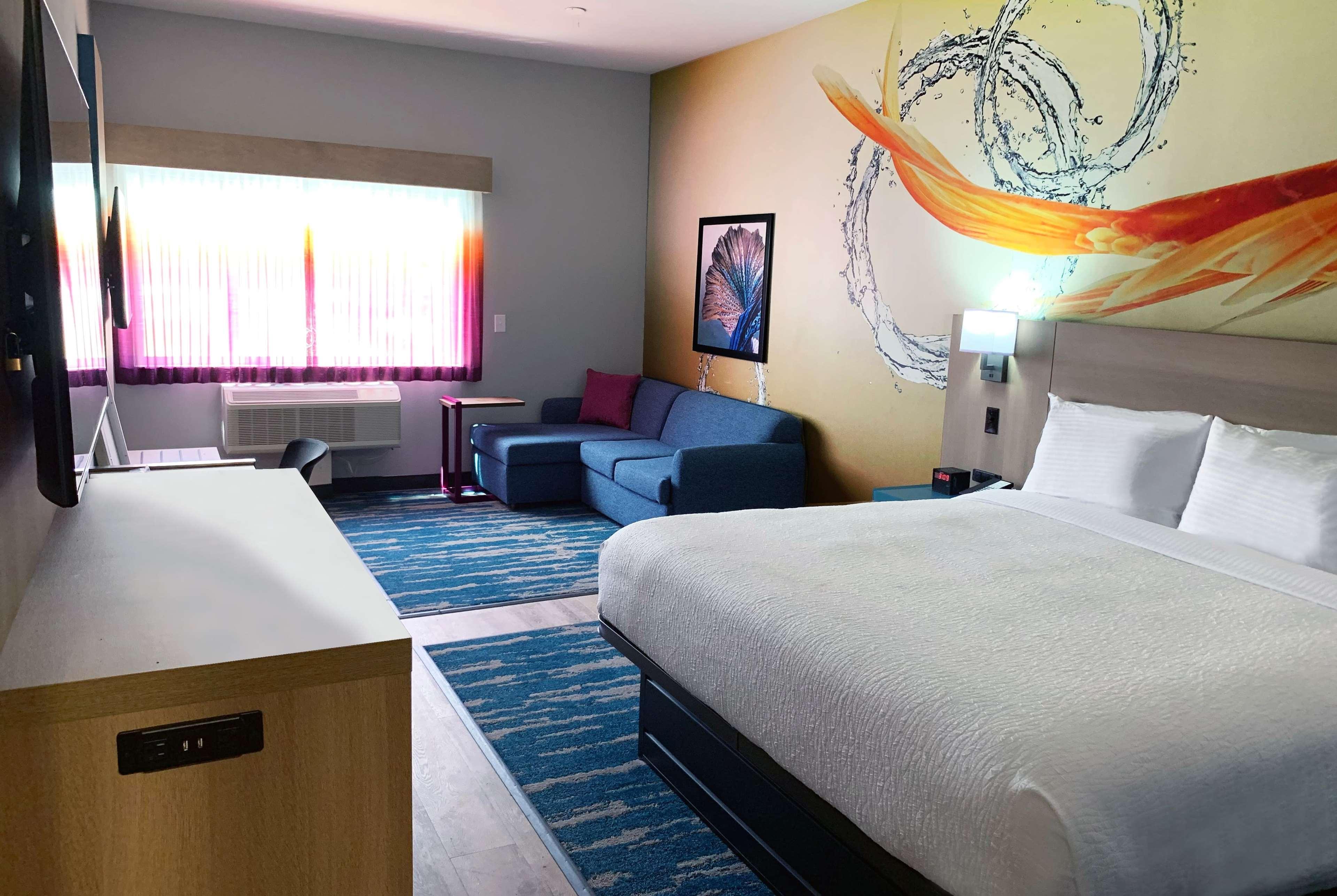 La Quinta Inn & Suites By Wyndham San Antonio Seaworld Lafb Bagian luar foto
