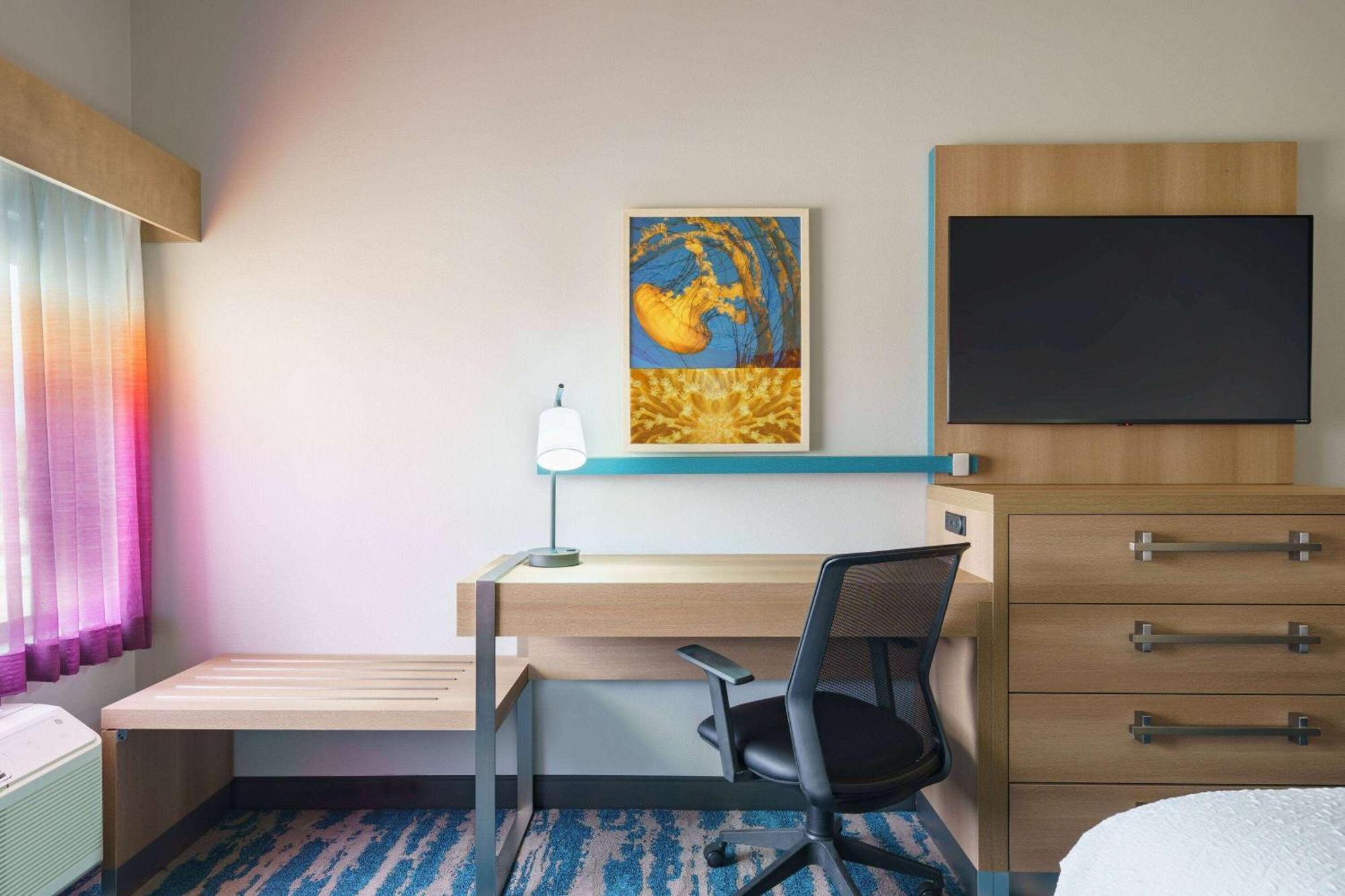 La Quinta Inn & Suites By Wyndham San Antonio Seaworld Lafb Bagian luar foto